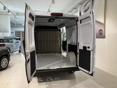Peugeot Boxer 2.2 BLUEHDI 140 S&S 335 L2H2 Bianco usata Fornovo di Taro