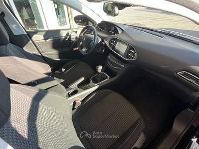 Peugeot 308 308 Active BlueHDi 100 S&S Nero usata Pordenone