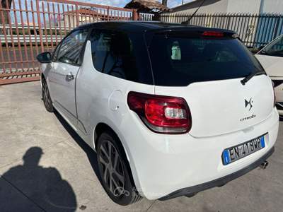 DS Automobiles DS 3 CITROEN DS3 1.6 HDI 90 CV ANNO 2012 Bianco usata Qualiano