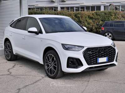 Audi Q5 Sportback 2.0 (40) Tdi Q. 204cv S-tr. S-line Plus Bianco usata Civita Castellana