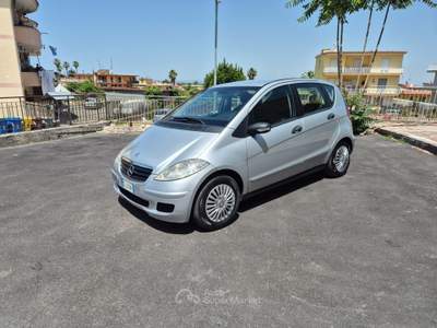 Mercedes-Benz Classe A A 160 A 160 CDI Elegance Argento usata Marano di Napoli