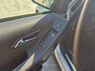 Mercedes-Benz Classe A A 160 A 160 CDI Elegance Argento usata Marano di Napoli