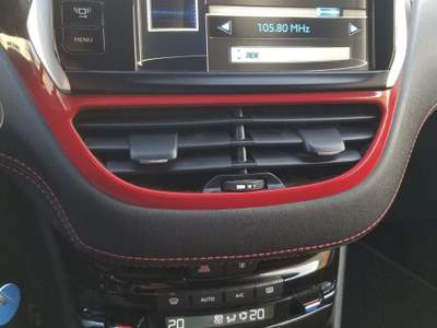 Peugeot 208 GTi 1.6 THP 200cv - UNICO PROPRIETARIO, STORIA TRACCIABILE UFFICIALE! Bianco usata Vado Ligure