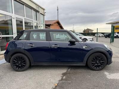 MINI Cooper 1.5 Cooper D Business 5 porte Blu/Azzurro usata Cuneo