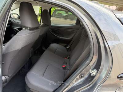 Toyota Yaris VETTURA DEL MERCATO ITALIANO Grigio usata SANT'AGATA DE'  GOTI