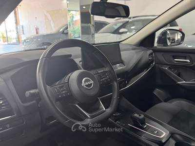 Nissan Qashqai Qashqai 1.3 mhev N-Connecta 2wd 158cv xtronic Bianco usata Pozzuoli
