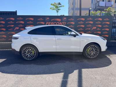 Porsche Cayenne Coupe 3.0 E-hybrid LASER PANO 360 NAVI APPLE "22 Bianco usata Roma