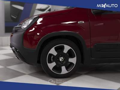Fiat Panda Pandina Cross 1.0 Firefly Hybrid S&amp;S 70CV Rosso usata Latina