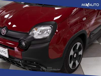 Fiat Panda Pandina Cross 1.0 Firefly Hybrid S&amp;S 70CV Rosso usata Latina
