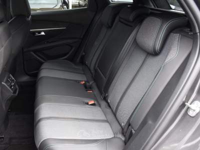 Peugeot 3008 BlueHDi 130 S&S EAT8 Allure **SOLO 3000KM!!!** Grigio usata Roma