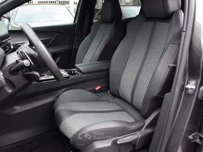 Peugeot 3008 BlueHDi 130 S&S EAT8 Allure **SOLO 3000KM!!!** Grigio usata Roma