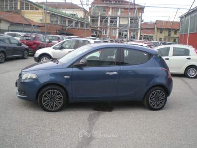 Lancia Ypsilon 1.0 FireFly 5 porte S&S Hybrid Gold Blu/Azzurro usata Fossano