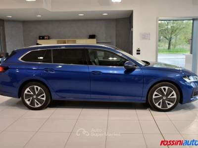 Skoda Superb 2.0 TDI 150 CV DSG STYLE + LED MATRIX + R18 + ALCA Blu/Azzurro usata Quinzano D'oglio