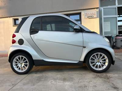 Smart ForTwo fortwo 1000 52 kW MHD coupé passion Grigio usata Mesagne