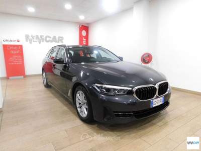 BMW Serie 5 520d 520d xDrive Business aut. Nero usata Isola del Liri