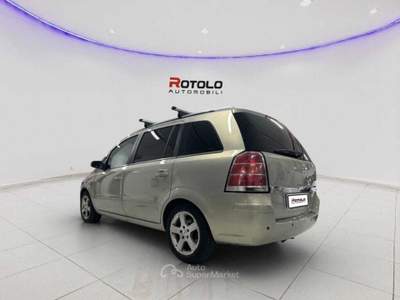 Opel Zafira Zafira 1.8 16V VVT Cosmo Beige usata Torino