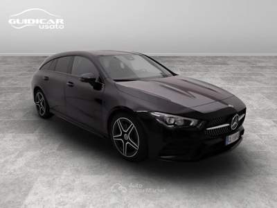 Mercedes-Benz CLA 200 D Premium 8G-DCT Nero usata Lucca
