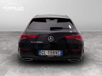 Mercedes-Benz CLA 200 D Premium 8G-DCT Nero usata Lucca