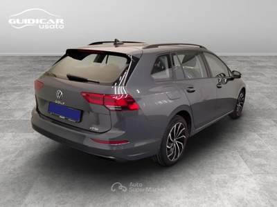 Volkswagen Golf 1.0 eTSI EVO Life DSG Grigio usata Lucca