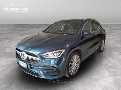 Mercedes-Benz GLA 200 D Premium 8G-DCT Blu/Azzurro usata Lucca