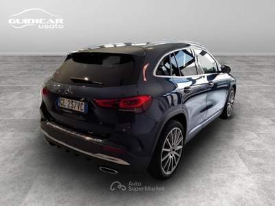 Mercedes-Benz GLA 200 D Premium 8G-DCT Blu/Azzurro usata Lucca