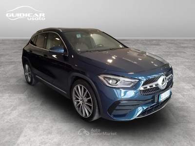 Mercedes-Benz GLA 200 D Premium 8G-DCT Blu/Azzurro usata Lucca