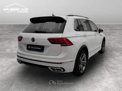 Volkswagen Tiguan 1.5 TSI ACT R-Line DSG Bianco usata Lucca