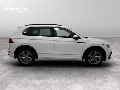 Volkswagen Tiguan 1.5 TSI ACT R-Line DSG Bianco usata Lucca