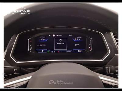 Volkswagen Tiguan 1.5 TSI ACT R-Line DSG Bianco usata Lucca