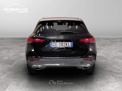 Mercedes-Benz GLA 200 D Sport Plus 8G-DCT Nero usata Lucca