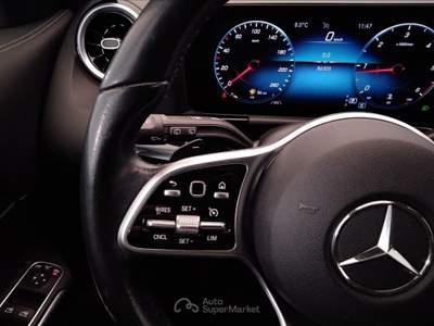 Mercedes-Benz GLA 200 D Sport Plus 8G-DCT Nero usata Lucca