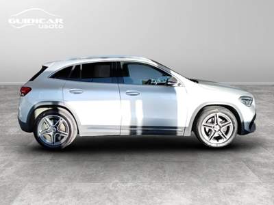 Mercedes-Benz GLA 180 D Premium 8G-DCT Argento usata Lucca