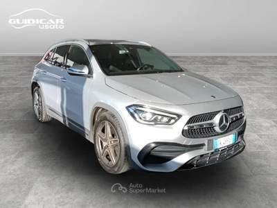 Mercedes-Benz GLA 180 D Premium 8G-DCT Argento usata Lucca