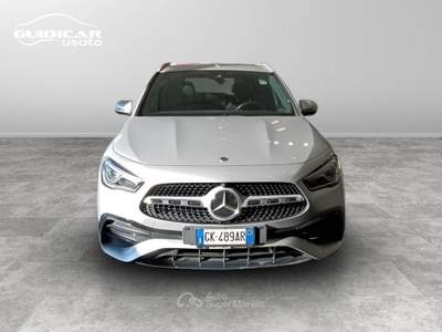 Mercedes-Benz GLA 180 D Premium 8G-DCT Argento usata Lucca