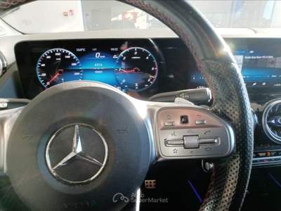 Mercedes-Benz GLA 180 D Premium 8G-DCT Argento usata Lucca