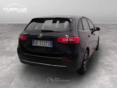 Mercedes-Benz Classe B 180 D Sport 8G-DCT Nero usata Lucca