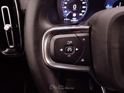 Volvo XC40 1.5 T5 Recharge Plug-in-Hybrid Core automatico Nero usata Lucca
