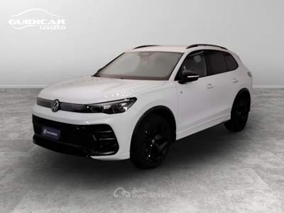 Volkswagen Tiguan 1.5 eTSI EVO ACT R-Line DSG Bianco usata Lucca