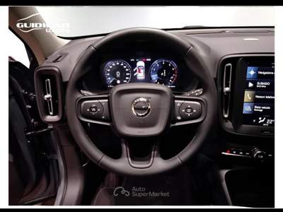 Volvo XC40 1.5 T2 Essential automatico Nero usata Lucca