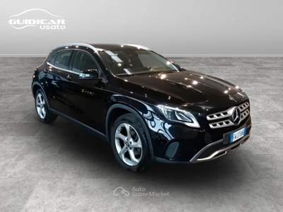 Mercedes-Benz GLA 200 D Sport 7G-DCT Nero usata Lucca