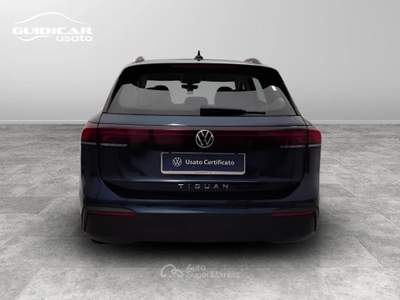 Volkswagen Tiguan 2.0 TDI SCR EVO Life Blu/Azzurro usata Lucca