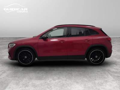 Mercedes-Benz GLA 200 D Premium 8G-DCT Rosso usata Lucca