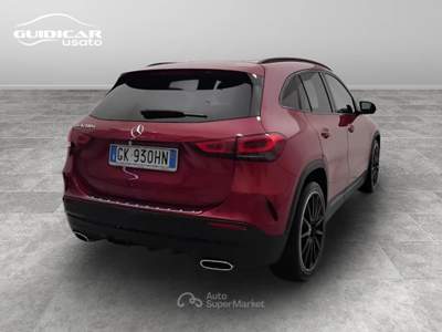 Mercedes-Benz GLA 200 D Premium 8G-DCT Rosso usata Lucca