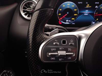 Mercedes-Benz GLA 200 D Premium 8G-DCT Rosso usata Lucca