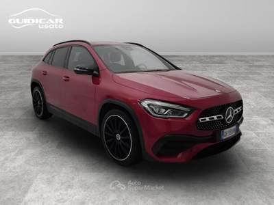 Mercedes-Benz GLA 200 D Premium 8G-DCT Rosso usata Lucca