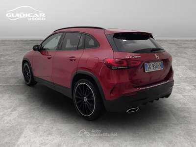 Mercedes-Benz GLA 200 D Premium 8G-DCT Rosso usata Lucca