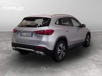 Mercedes-Benz GLA 180 D Progressive Advanced 8G-DCT Argento usata Lucca