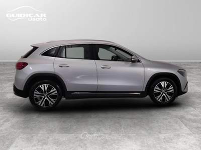 Mercedes-Benz GLA 180 D Progressive Advanced 8G-DCT Argento usata Lucca