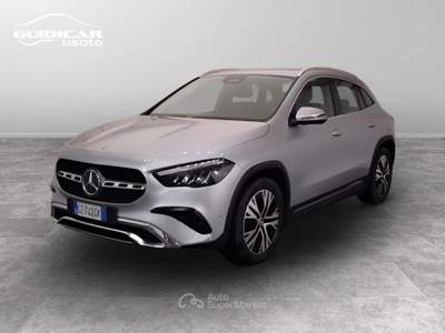 Mercedes-Benz GLA 180 D Progressive Advanced 8G-DCT Argento usata Lucca
