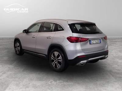 Mercedes-Benz GLA 180 D Progressive Advanced 8G-DCT Argento usata Lucca